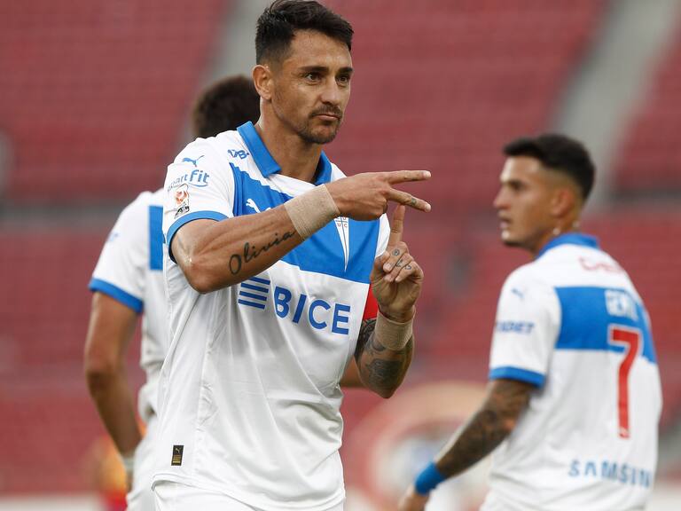 Fernando Zampedri anota su primer gol con la UC tras haber debutado en La Roja