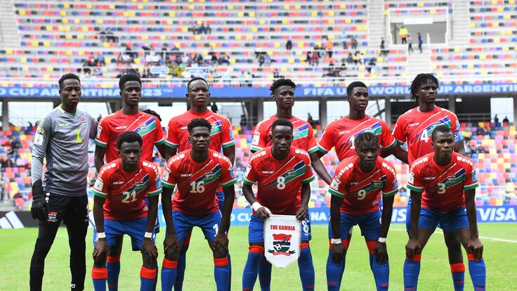 Jugadores de Gambia se desmayan en pleno vuelo rumbo a la Copa de África