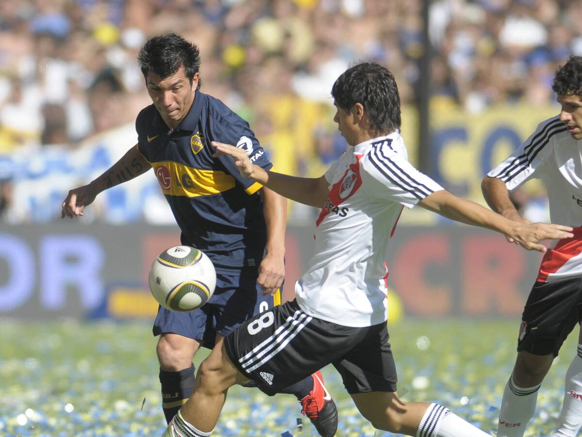 Gary Medel y su relación con Boca: “Hablo bastante con Juan Román Riquelme, estamos en contacto siempre”