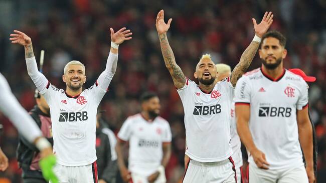 DT de Flamengo alaba a Arturo Vidal: "Estoy muy satisfecho con su calidad"