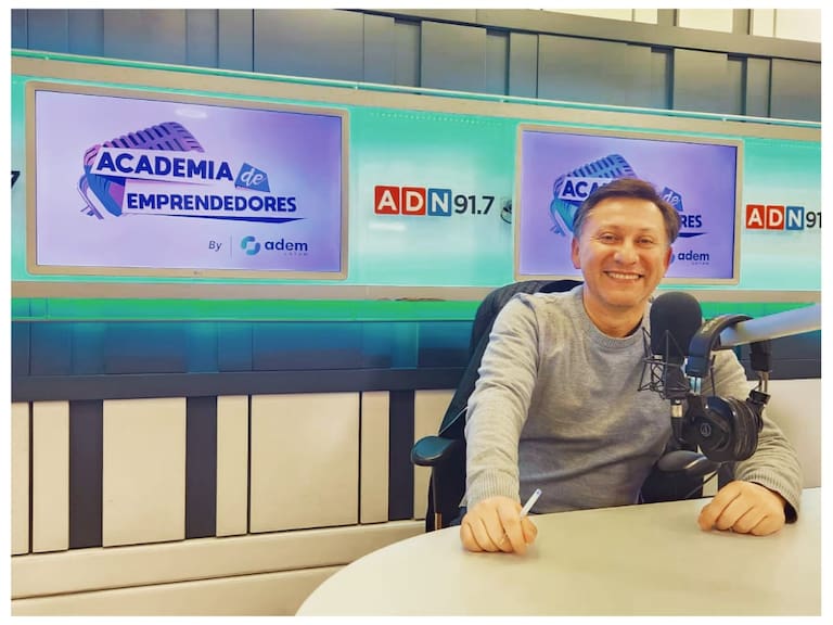 Academia de Emprendedores 2025 abre postulaciones para hacer clases por radio ADN