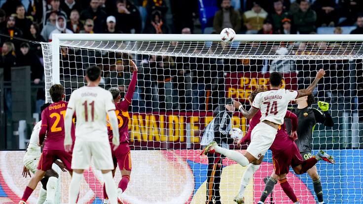 Midtjylland de Darío Osorio pierde su invicto en la Europa League tras caer ante la Roma