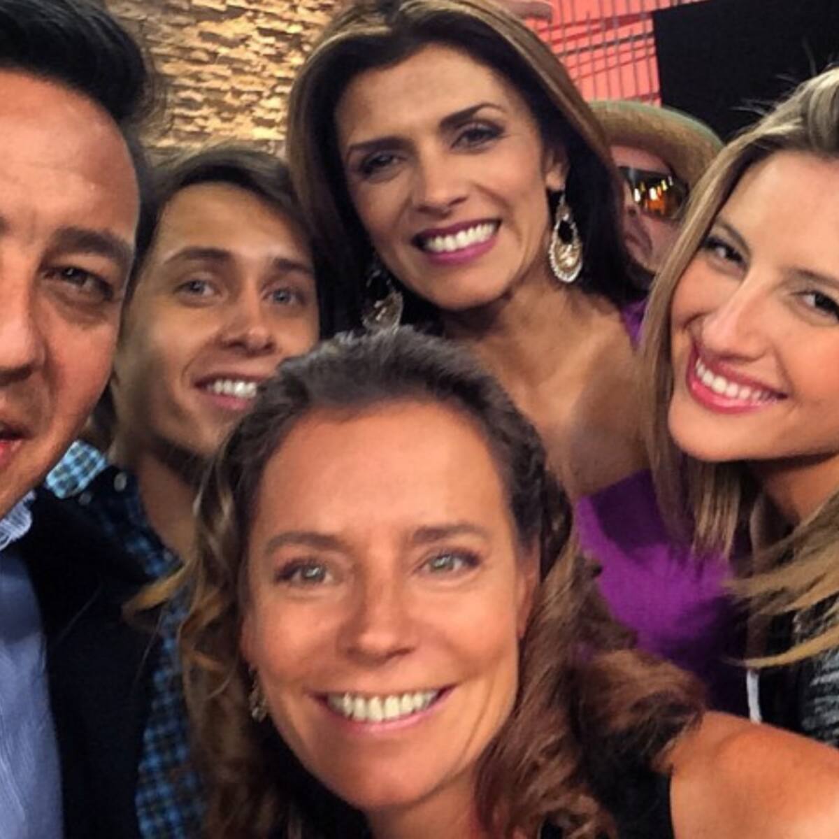 Histórico periodista de Mega hunde a excompañero del Mucho Gusto: “Se hacía el lindo con las invitadas” e “hizo llorar a...”