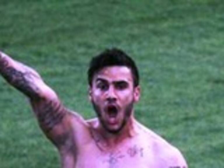 Grecia expulsó de su selección a futbolista que celebró un gol con el saludo nazi