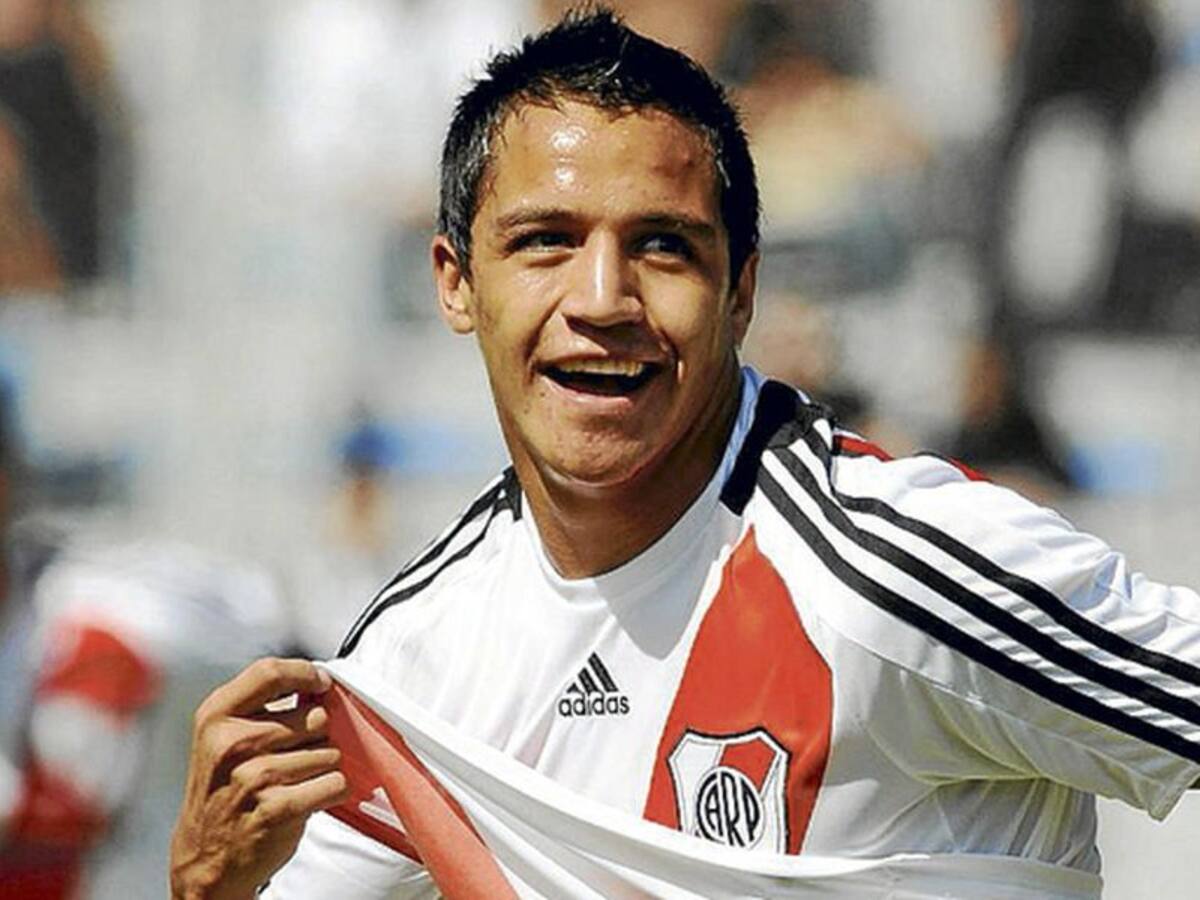 Alexis Sánchez hace ilusionarse a los hinchas de River Plate tras subir una imagen del estadio de los «millonarios»