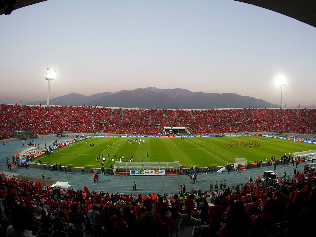Desde el IND le dan buenas noticias a La Roja por la cancha del Estadio Nacional