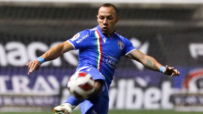 "Era primordial preservarlo": Luca Marcogiuseppe explica la temprana salida Marcelo Díaz ante Blooming por Copa Sudamericana