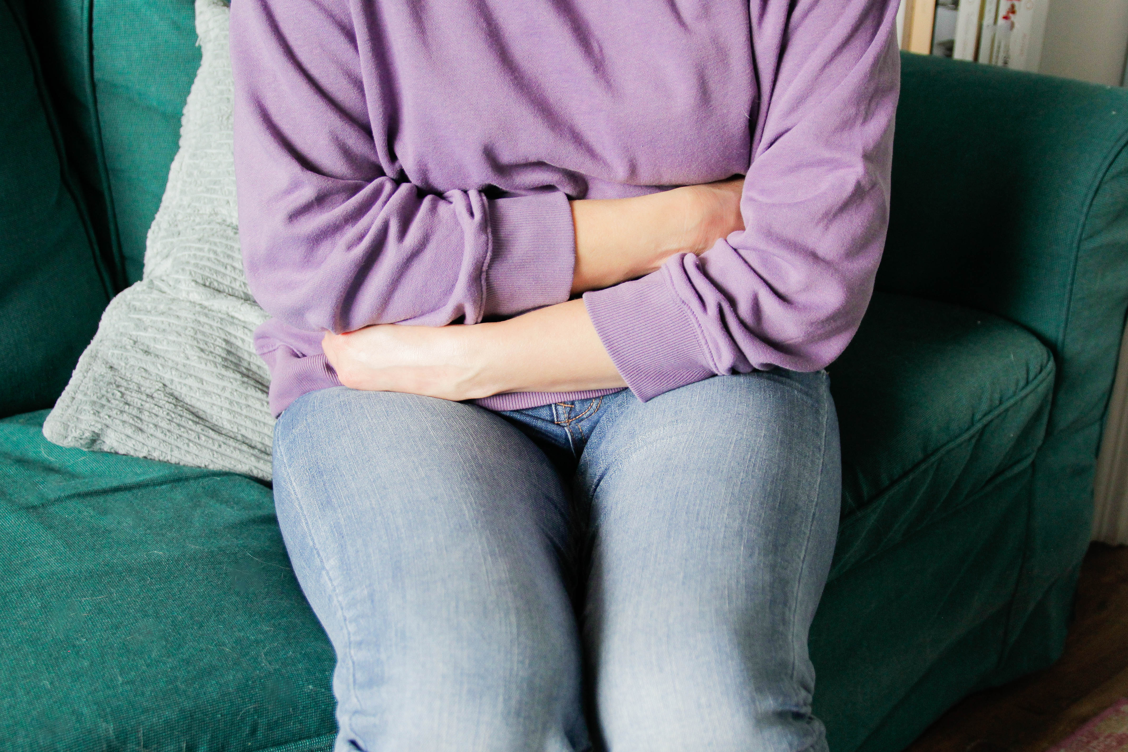 Afecta al 28% de la población en Chile: cómo detectar a tiempo el colon irritable según expertos