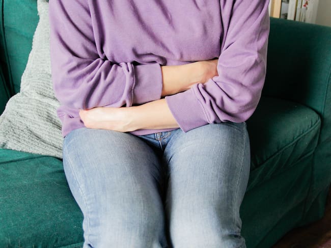 Afecta al 28% de la población en Chile: cómo detectar a tiempo el colon irritable según expertos