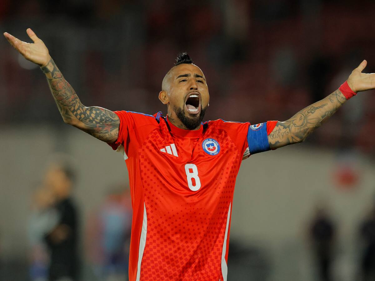 La ovación a Arturo Vidal tras ser sustituido ante Venezuela