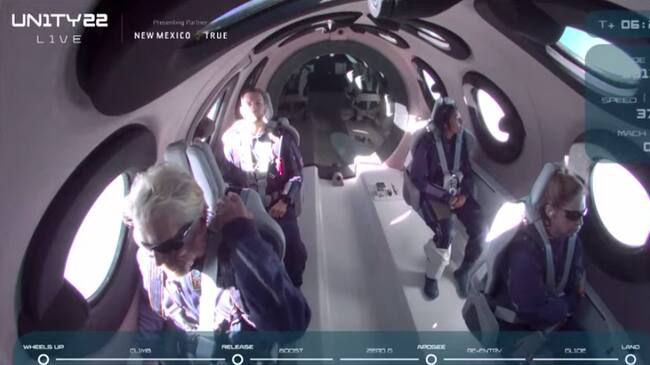 Virgin Galactic realizó el primer vuelo turístico al espacio