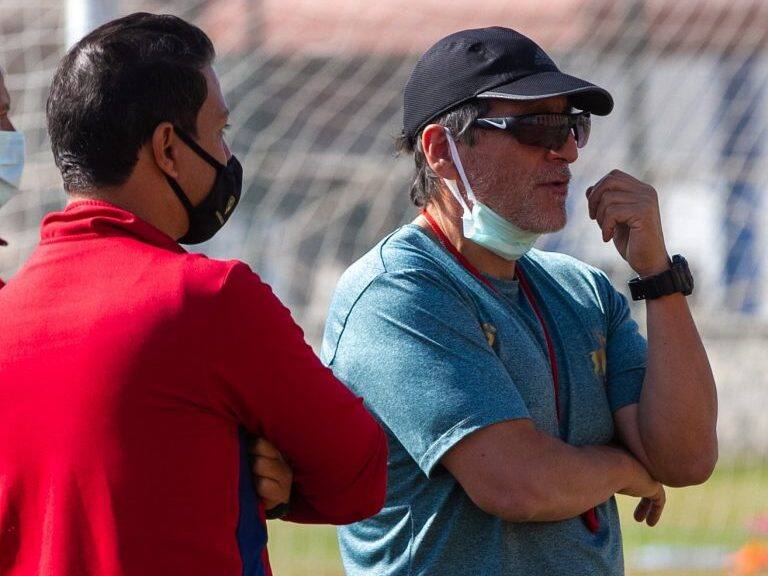 Director de fútbol del Wadi Degla llenó de elogios a Mario Salas: «Tenemos un súper entrenador»