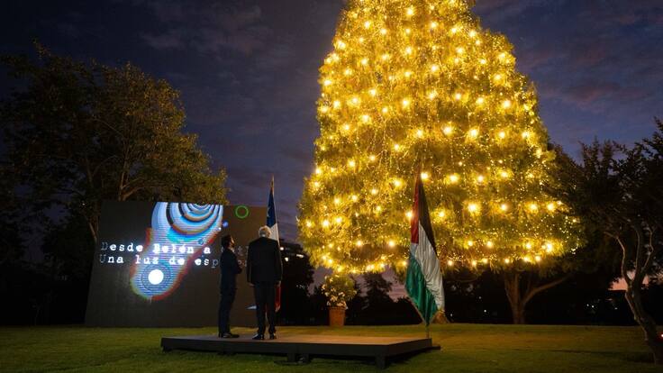 Presidente Boric participa en ceremonia de Navidad de la comunidad palestina en Chile