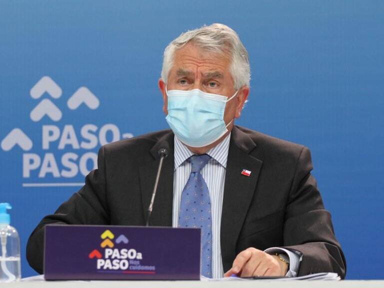 Ministro Paris y casos Covid-19 en la RM: «Aceptamos que hay un aumento, pero es mucho menor a la peor época de la pandemia»