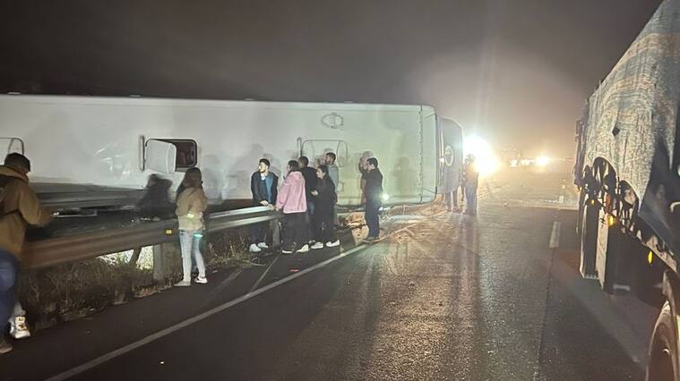 Volcamiento, bus, villa alegre,región del maule, 1024x576 jpg ok