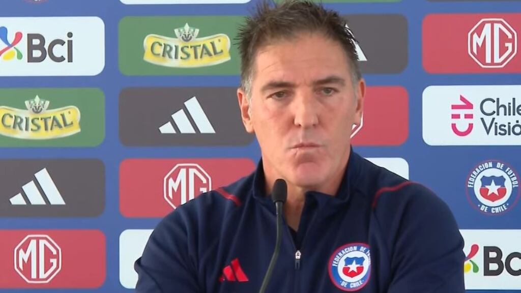 Eduardo Berizzo ya piensa en el inicio de las clasificatorias: "Nadie deja de integrar la selección si está jugando bien"