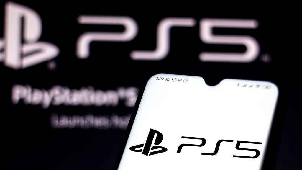 BRAZIL - 2020/02/17: In this photo illustration the PlayStation 5 logo seen displayed on a smartphone. (Photo Illustration by Rafael Henrique/SOPA Images/LightRocket via Getty Images)