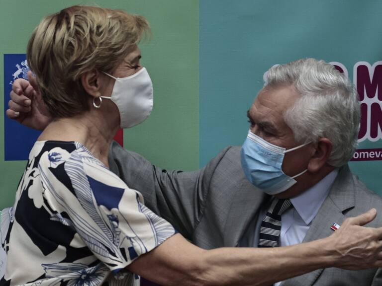 Alcaldesa Matthei nombrará a ministro Paris como “hijo ilustre” de Providencia