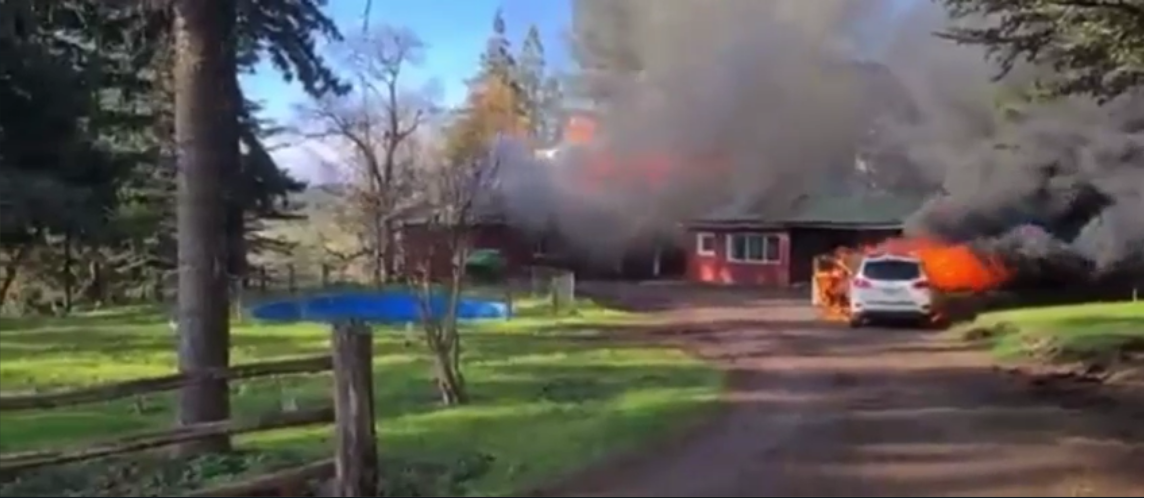 Ataque incendiario en Galvarino deja quemada una casa y maquinaria de propiedad de Juan Sutil