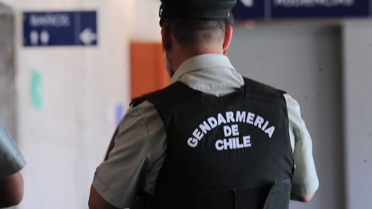 Fuga en Juzgado de Garantía de Colina: reo de 19 años escapa mientras leían su sentencia
