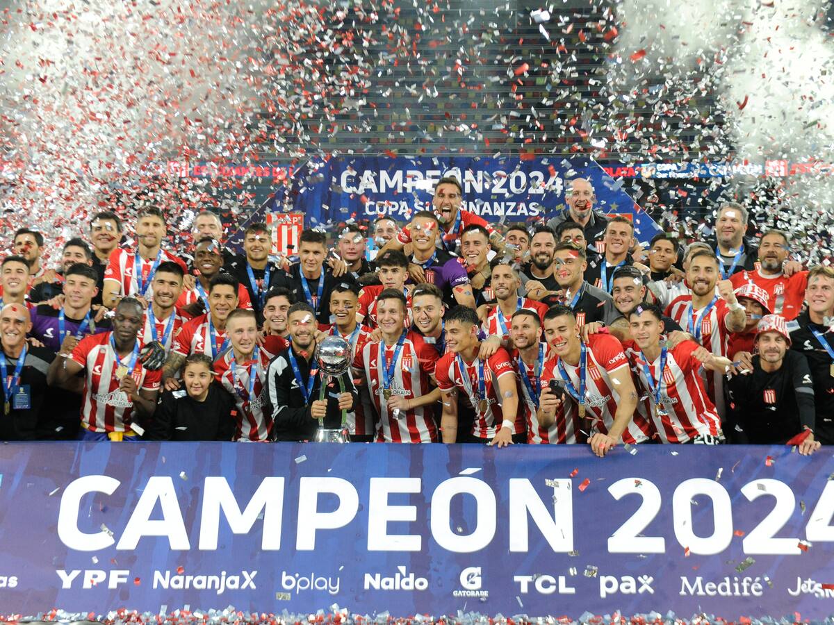 Estudiantes derrota a Vélez de Gustavo Quintero y se corona campeón en Argentina con Javier Altamirano en el estadio