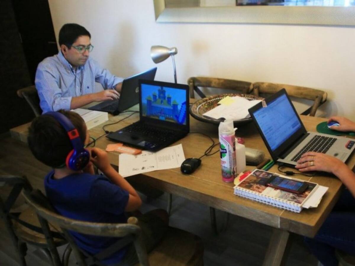 Entra en vigencia Ley de Conciliación de la vida laboral: en estos casos puedes pedir teletrabajo (y así se hace el trámite)