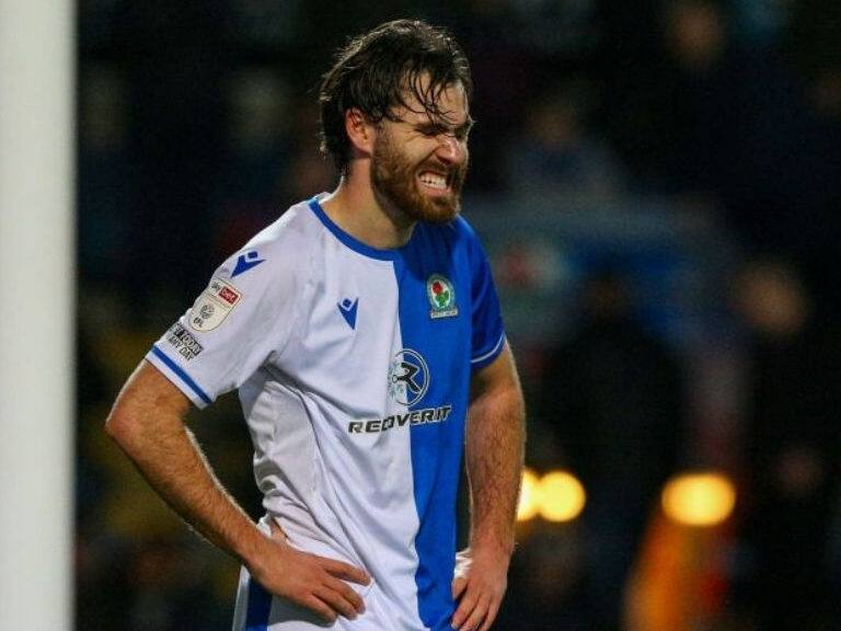 Brereton Diaz se lesiona ante West Bromwich