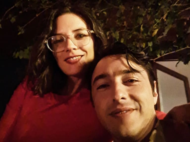 “Estoy más enamorada que la...”: Camila Vallejo celebra importante logro de su esposo Abel Zicavo y le dedica romántico mensaje