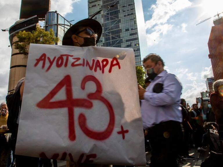 Ayotzinapa, México, 1024x576 jpg ok