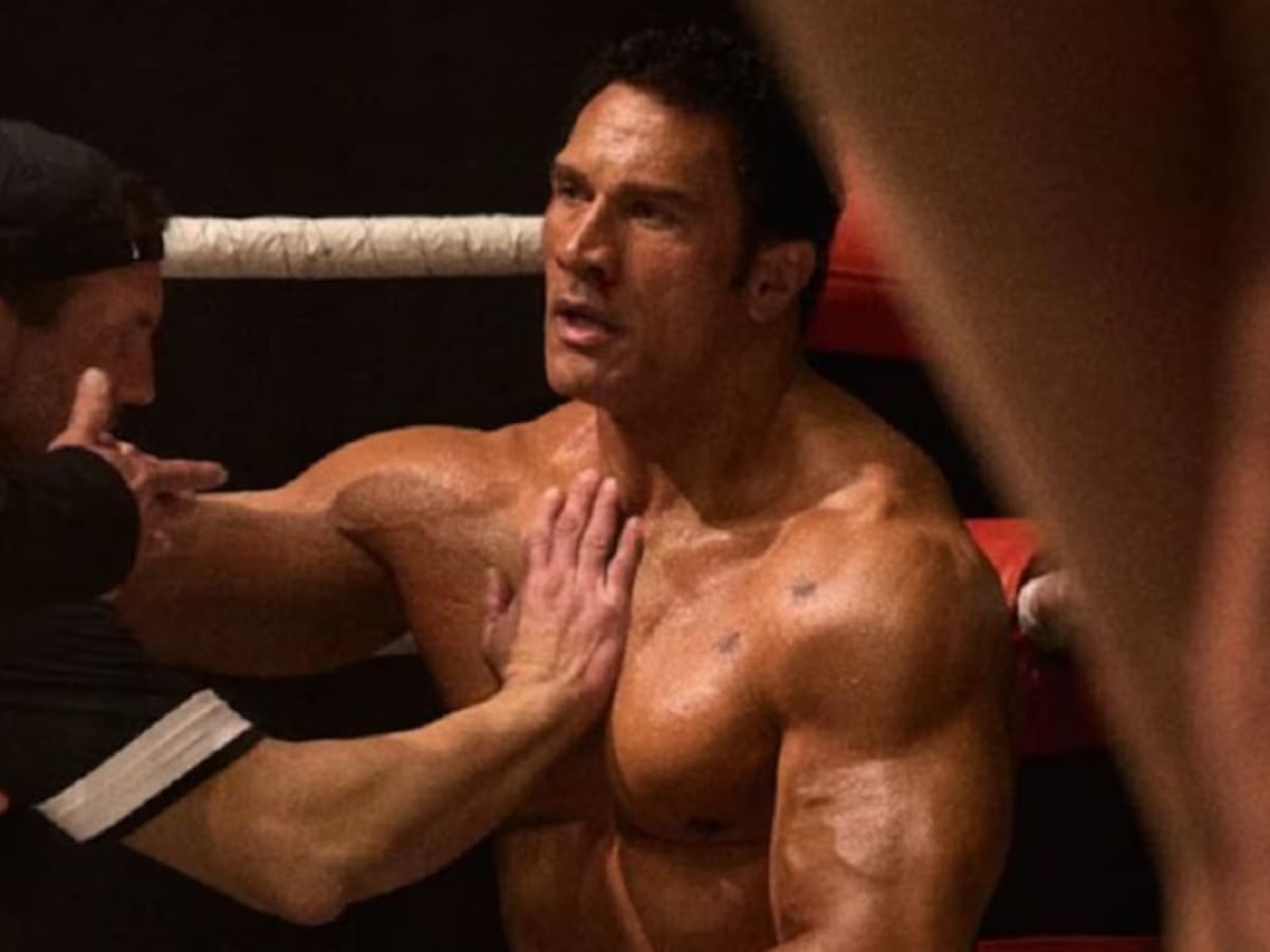 Dwayne Johnson vuelve al ring y luce irreconocible en el tráiler de “The Smashing Machine”
