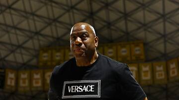 Magic Jonhson arremete contra una actual estrella de la NBA luego de una controversial opinión sobre Michael Jordan