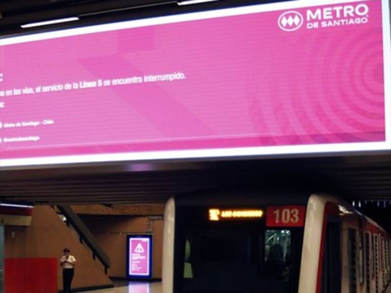 Metro suspendió su servicio de L5 entre Parque Bustamante e Irarrázaval por persona en las vías