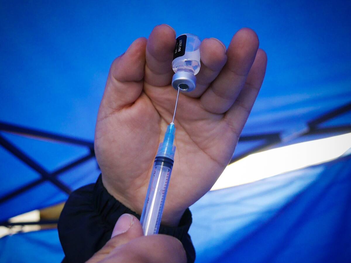 Ministerio de Salud: Más de 4,1 millones de personas se han vacunado contra el coronavirus en Chile