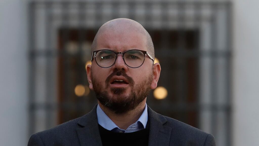 Giorgio Jackson definió como "complicado" que Cecilia Pérez sea directora de Azul Azul