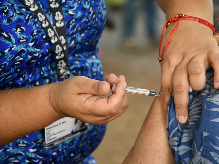 Variante “Pirola” del COVID-19: ¿Cuál es el grupo que corre mayor riesgo y cuándo debería usar mascarilla ?