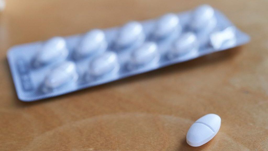 Ibuprofen, non-steroidal anti-inflammatory, analgesic and antipyretic. (Photo by: BSIP/Universal Images Group via Getty Images)