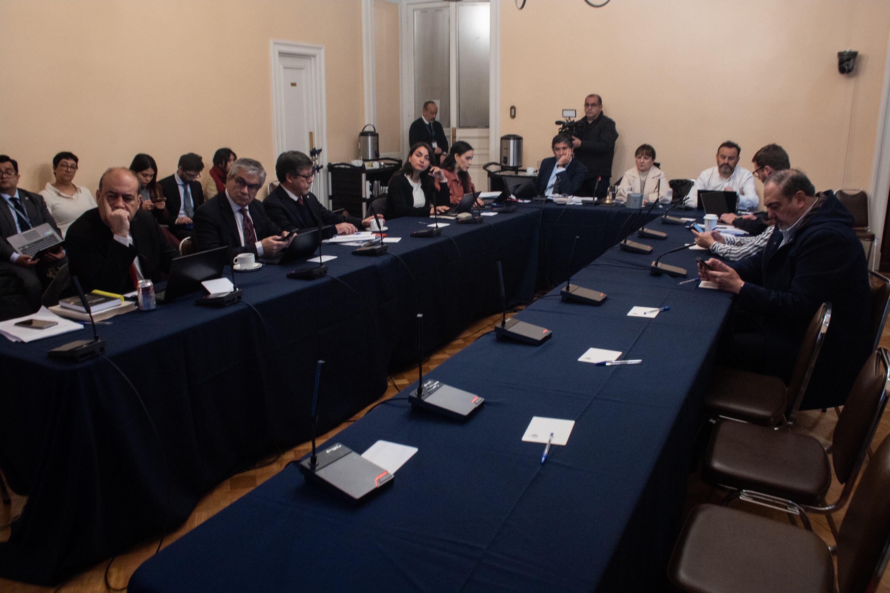 Comisión revisa acusación constitucional contra Nicolás Grau