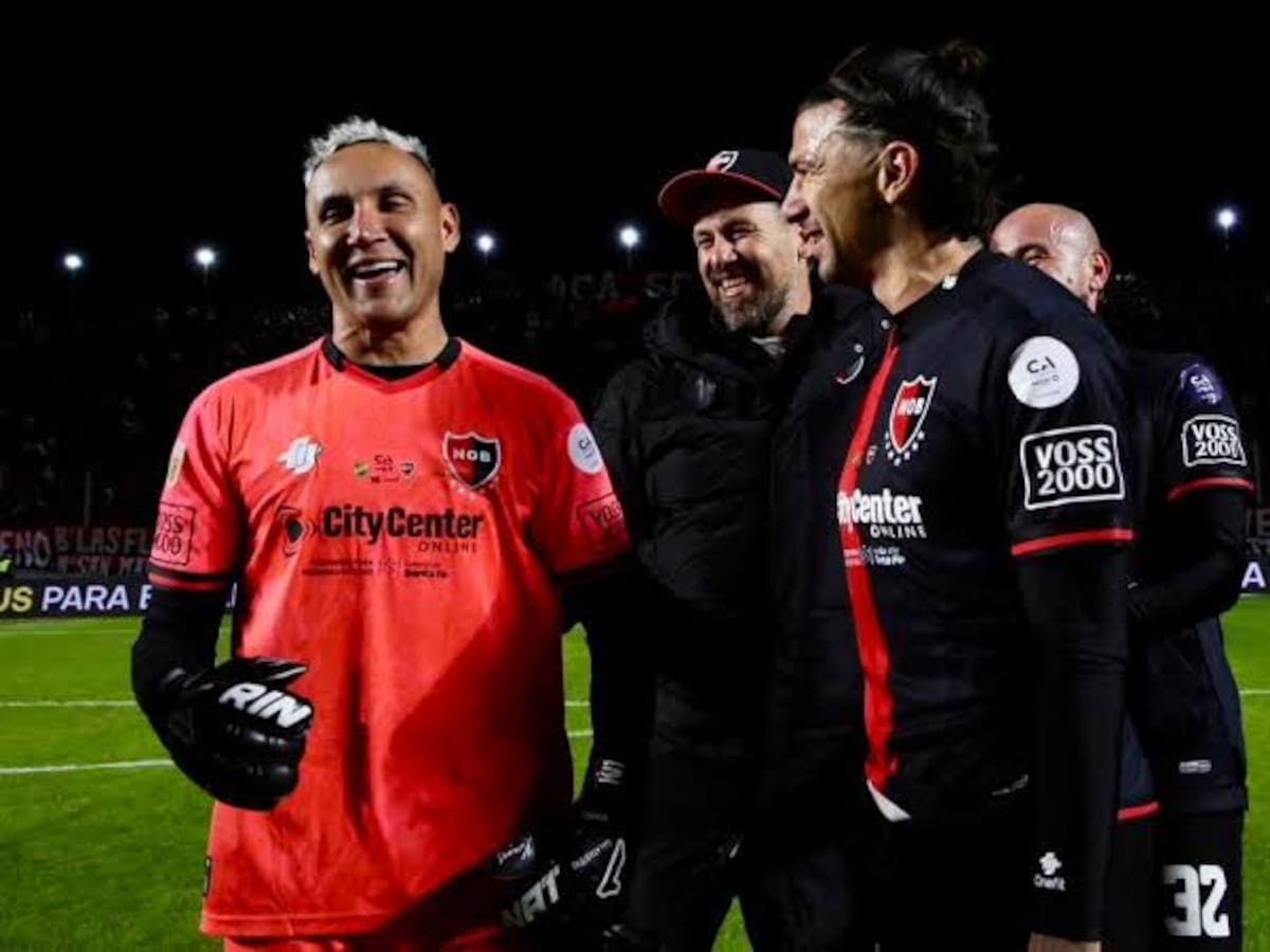 El reconocido exfutbolista que desea dirigir a Palestino y que tuvo propuestas de dos clubes chilenos: “Ojalá se me dé”
