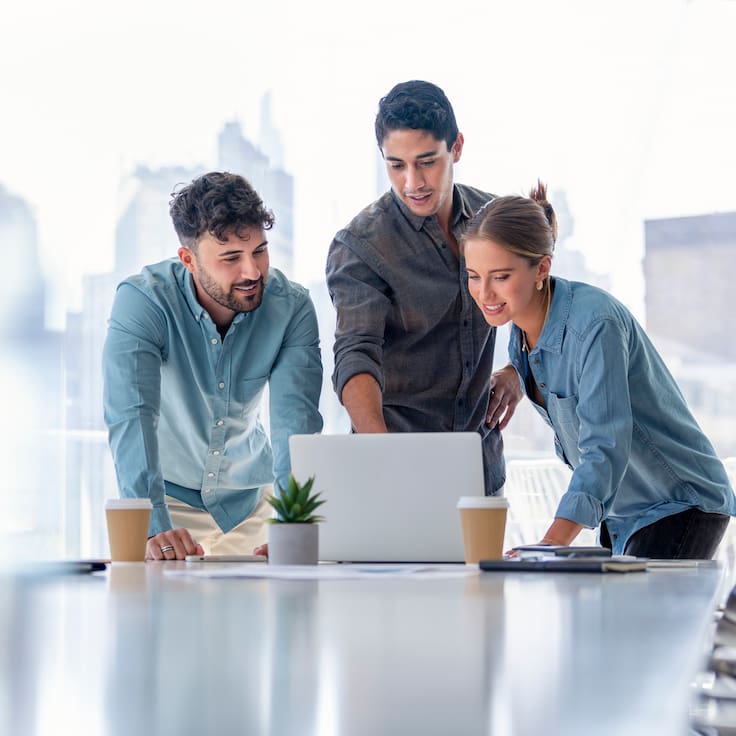 Estas son las carreras mejor pagadas en Chile para 2026 donde ser bilingüe marca la diferencia