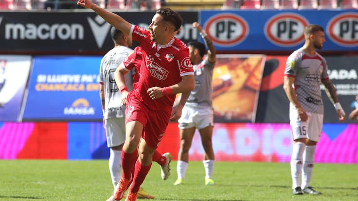 Uno de los mejores goles del año en el fútbol chileno instala a Ñublense en la parte alta de la Liga de Primera