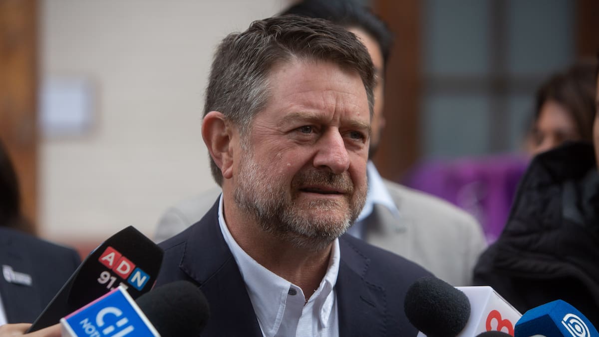 Nuevo revés para la Fiscalía de Antofagasta: causa de Claudio Orrego del caso ProCultura se trasladará a Santiago
