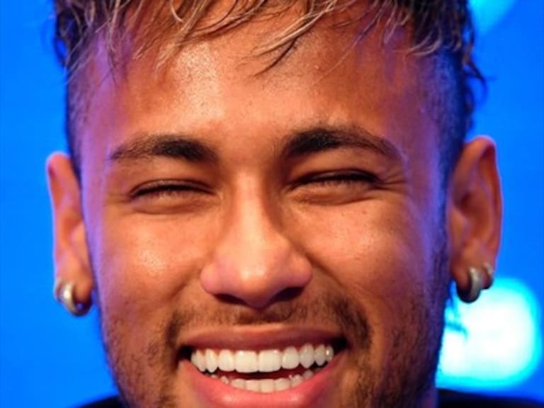 El abogado de Neymar Junior llegó a Cataluña y pasa por las oficinas del Fútbol Club Barcelona