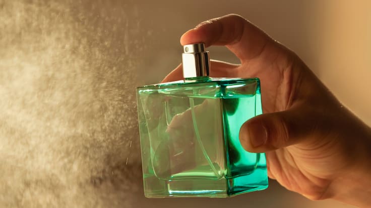 Experta revela los 10 perfumes que la romperán en 2026: “La tendencia ahora está volviendo al origen y a lo natural”