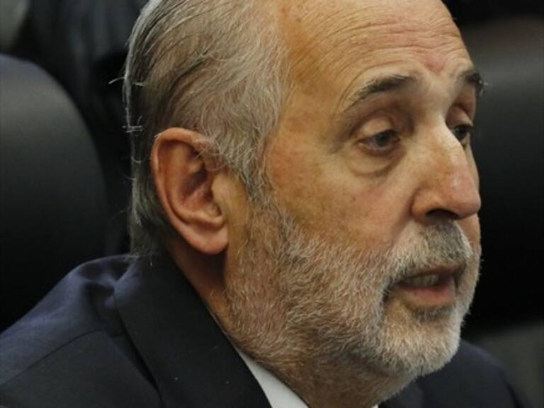Diputados del Frente Amplio buscarán remover de su cargo a Jorge Abbott
