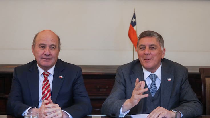 Tras descoordinación con Interior: Alvarado asegura que en el Gobierno “seguimos trabajando sin problemas”