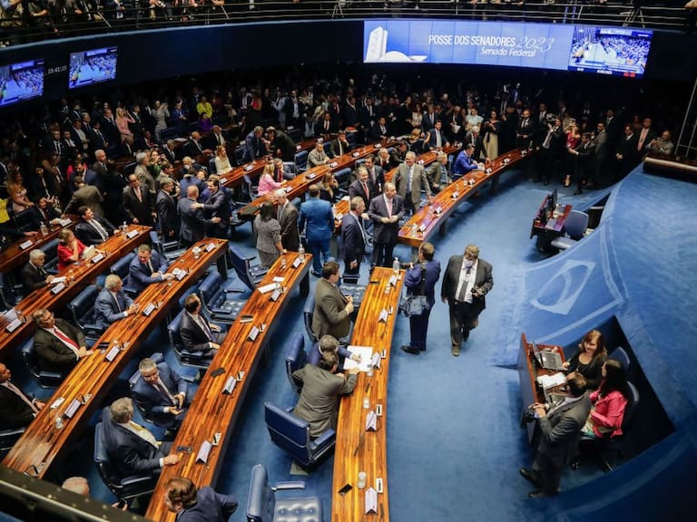 Vista del pleno en la sala del Senado Federal de Brasil ubicado en la ciudad de Brasilia