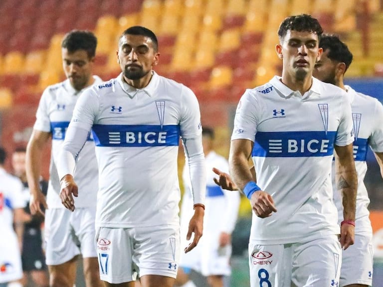 «Resultado saca técnicos…»: Hinchas de la UC reaccionaron furiosos tras caer goleados ante la U