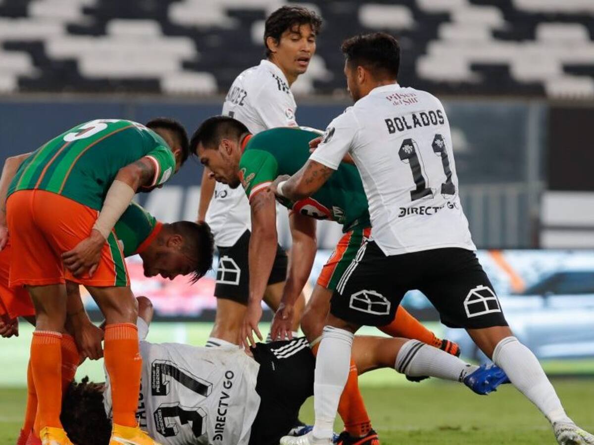 «Que terrible»: Arturo Vidal reaccionó con molestia por penal no sancionado a favor de Colo-Colo