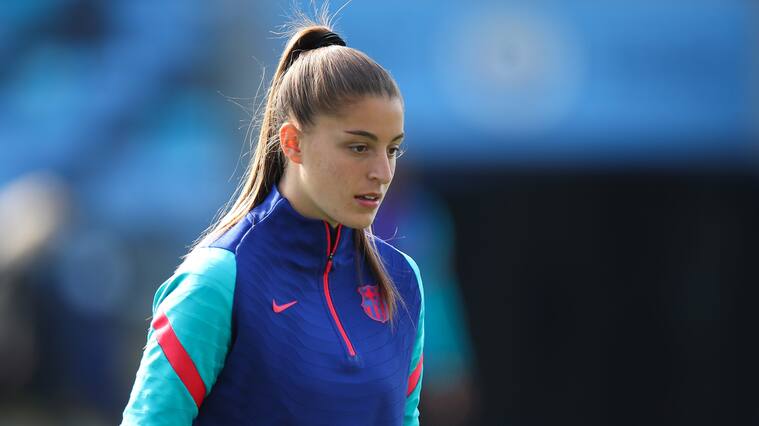 MANCHESTER, ENGLAND - MARCH 31: Giovana Queiroz of FC Barcelona Femenino during the Second Leg of the UEFA Women's Champions League Quarter Final match between Manchester City Women and FC Barcelona Femenino at The Academy Stadium on March 31, 2021 in Manchester, England. (Photo by Robbie Jay Barratt - AMA/Getty Images)