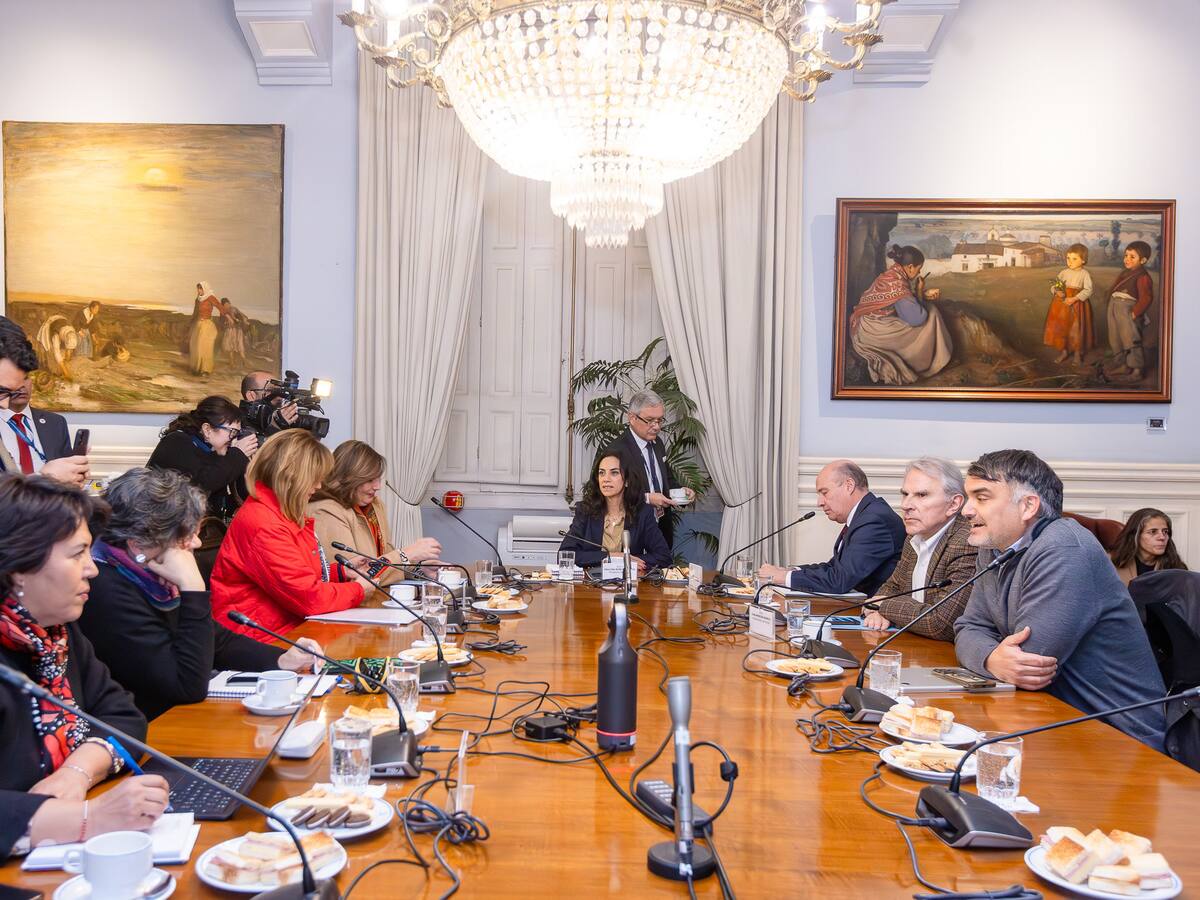 “Los plazos se van a cumplir”: ministro Quiroz tras participar en mesa política impulsada por el Senado en el marco de la megarreforma